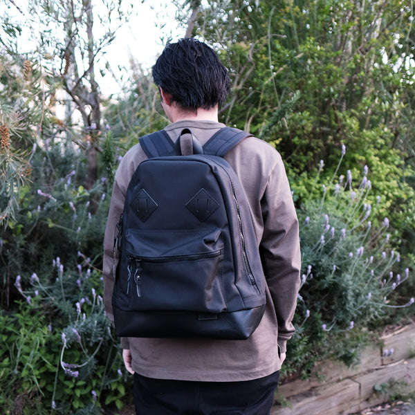 MASSTARD -BACKPACK GULLY- NAVY×BLACK