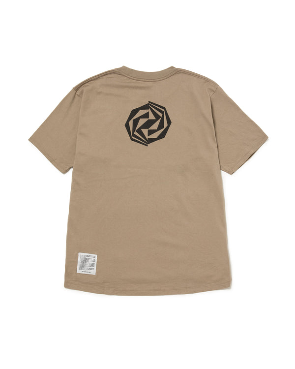 nonnative -DWELLER S/S TEE "OVERLAND ESCAPE" 1 - KHAKI