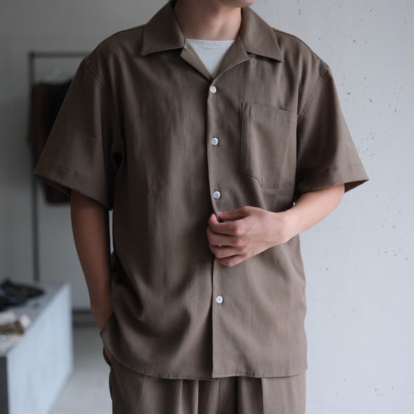 MASSTARD - S/S WOVEN OPEN COLLAR SHIRT - KHAKI