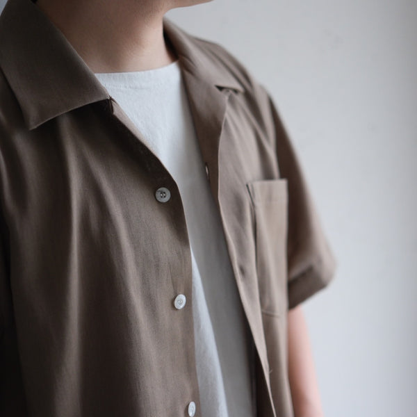 MASSTARD - S/S WOVEN OPEN COLLAR SHIRT - KHAKI