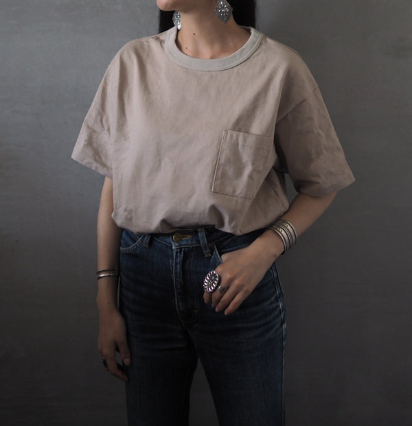 MASSTARD - POCKET Tee - CHAI